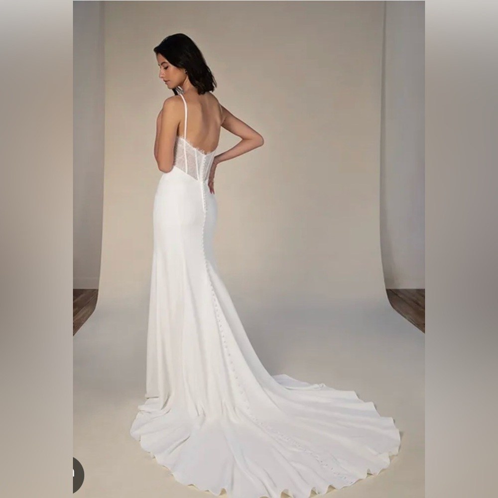 All Who Wander Carson Wedding Dress - Picture 3 of 7
